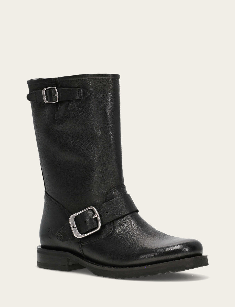 Veronica Flex Short | Frye Signature