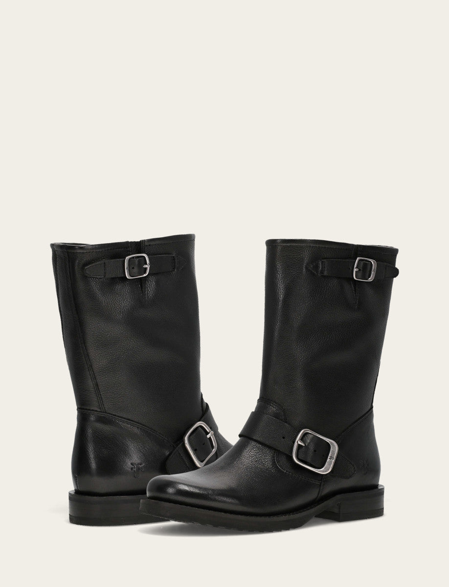 Veronica Flex Short | Frye Signature