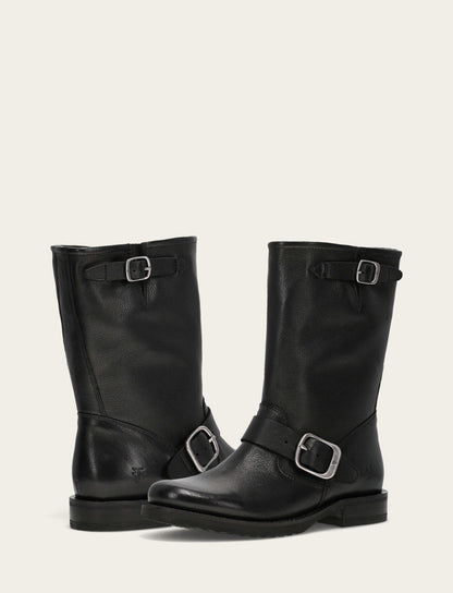 Veronica Flex Short | Frye Signature