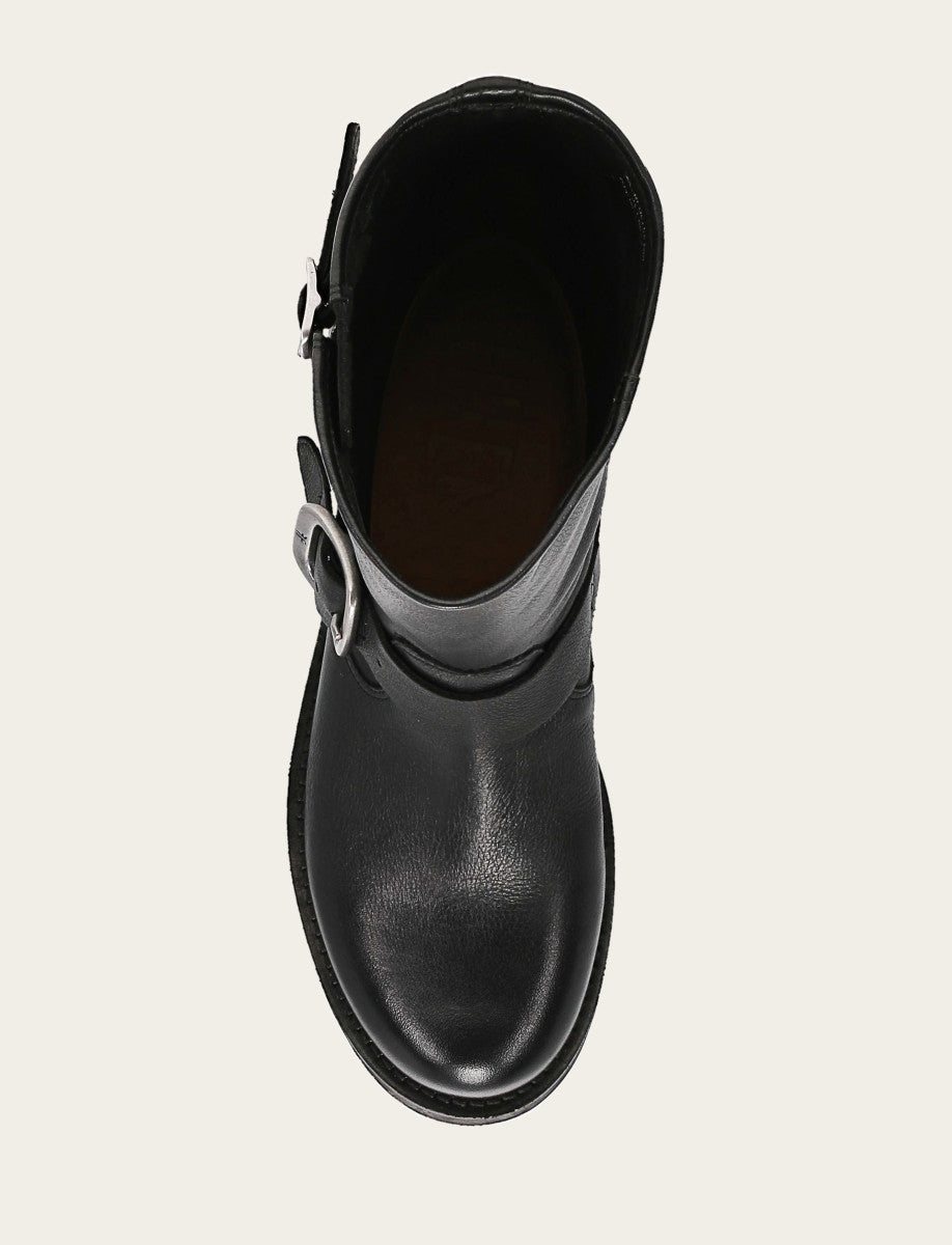 Veronica Flex Short | Frye Signature