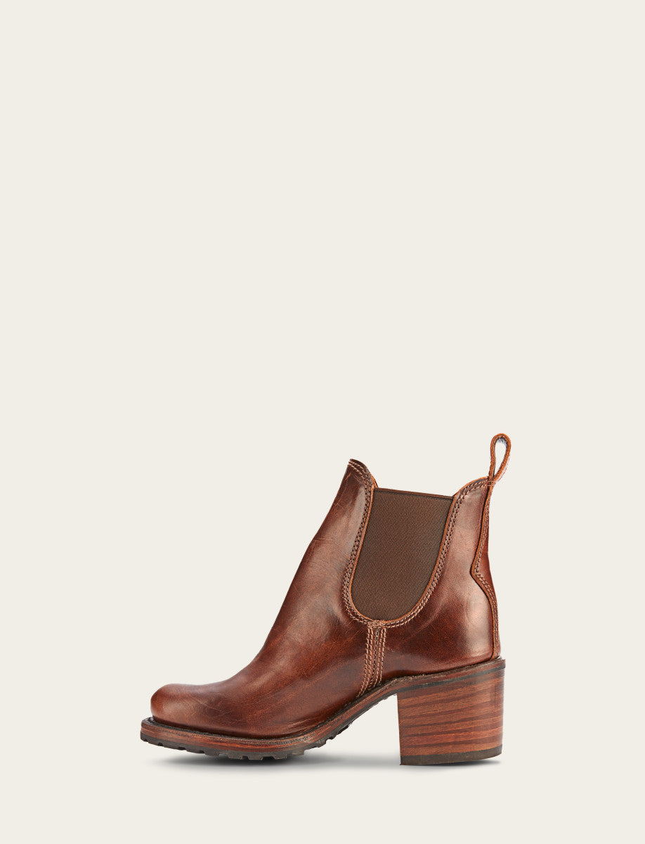 Women's Cognac Sabrina Chelsea Boots | Frye Exclusive