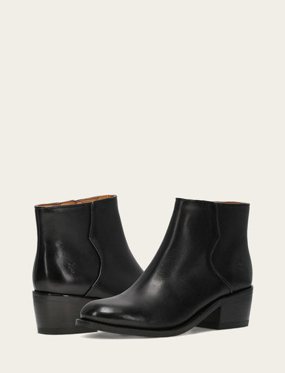 Women's Black Carson 2 Piping Booties | Frye Exclusive