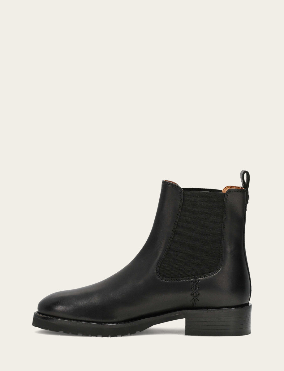 Women's Black Melissa Lug Chelsea Boot | Frye Value