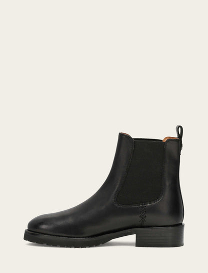 Women's Black Melissa Lug Chelsea Boot | Frye Value