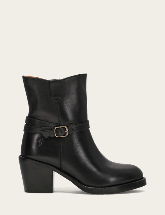 Women's Black Rylee Belted Inside Zip Boot | Frye Discount
