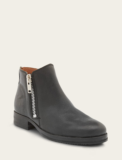 Women's Black Madison Moto Shooties | Frye Signature