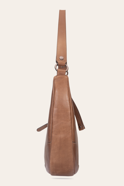 Melissa Beige Crescent Hobo | Frye Essential
