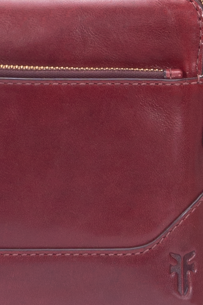 Berry Lacquer Melissa Crossbody Wristlet | Frye Discount