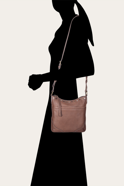 Soraya Dark Brown Swing Pack | Frye Value