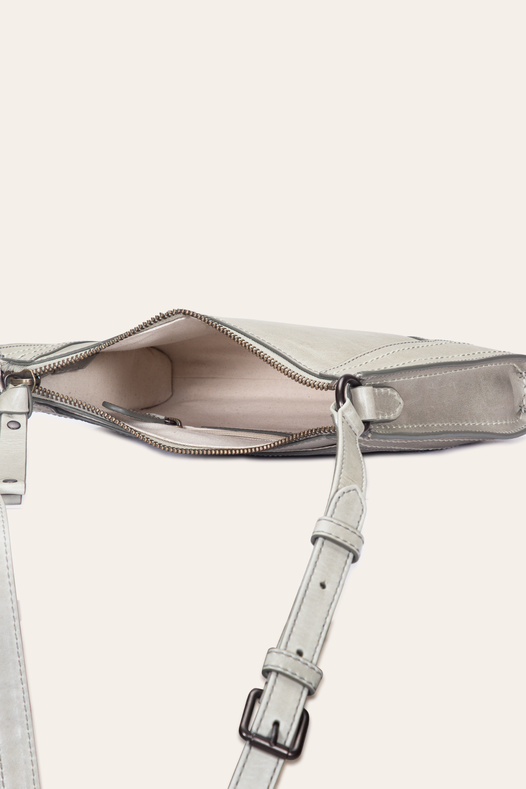 Melissa Willow Zip Crossbody | Frye Deals