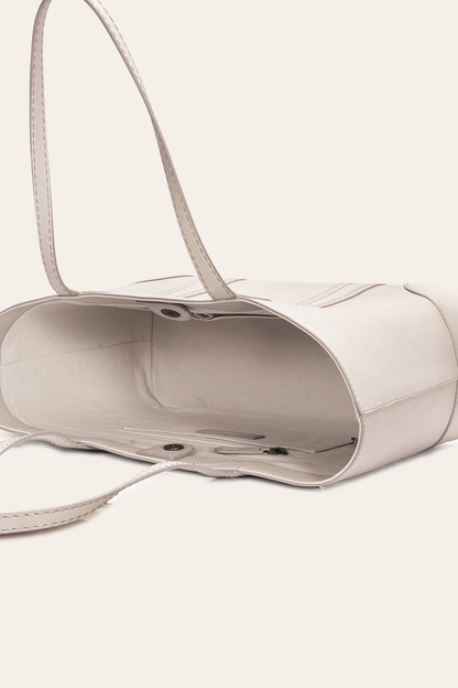 Melissa Nude Shopper | Frye Smart Buy