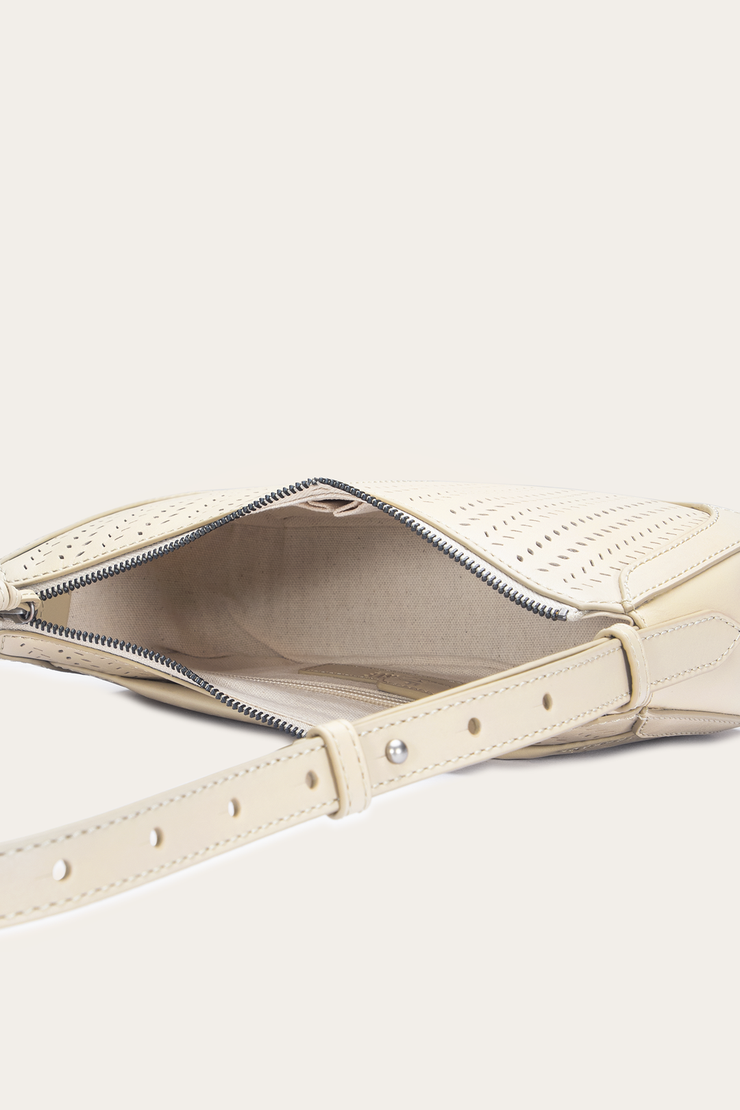Stella Baguette in Oat | Frye Top Pick