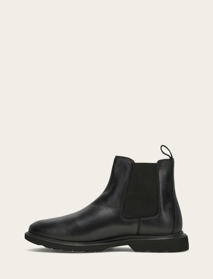 Men's Black Connor Chelsea Boot | Frye Essential