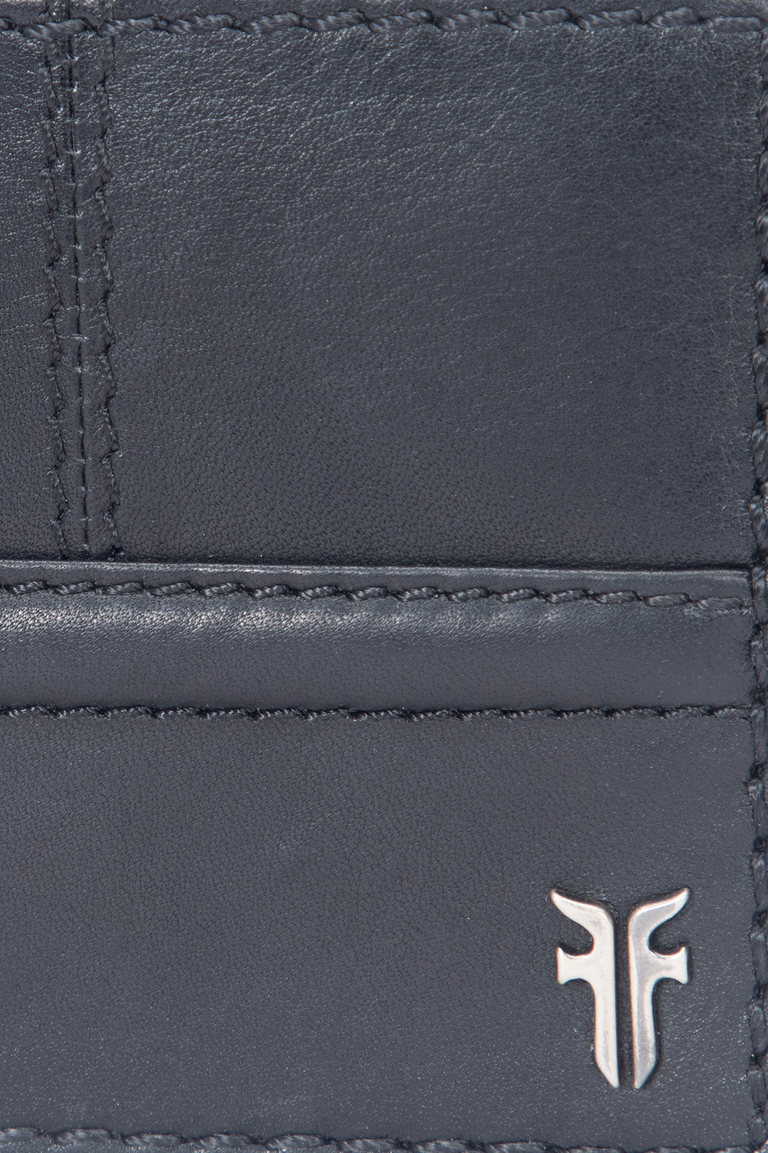 Nash Black Bifold With Foldout Cc | Frye Exclusive